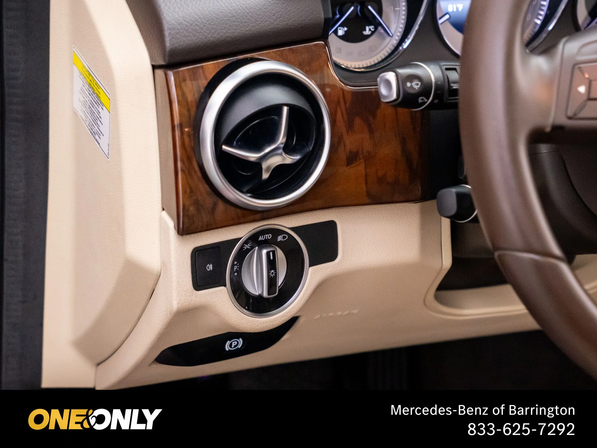 Used 2014 Red Mercedes-Benz GLK 350 image 20