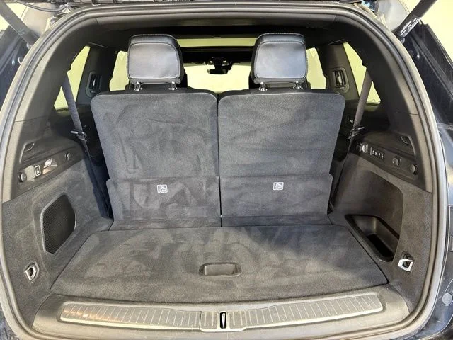 Used 2023 Diamond Black Jeep Overland image 23