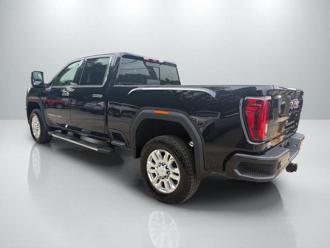 Used 2020 Onyx Black GMC Denali image 4