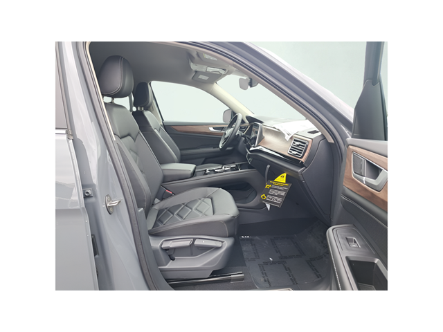 New 2026 Pure Gray Volkswagen 2.0T SE W/TECHNOLOGY image 15