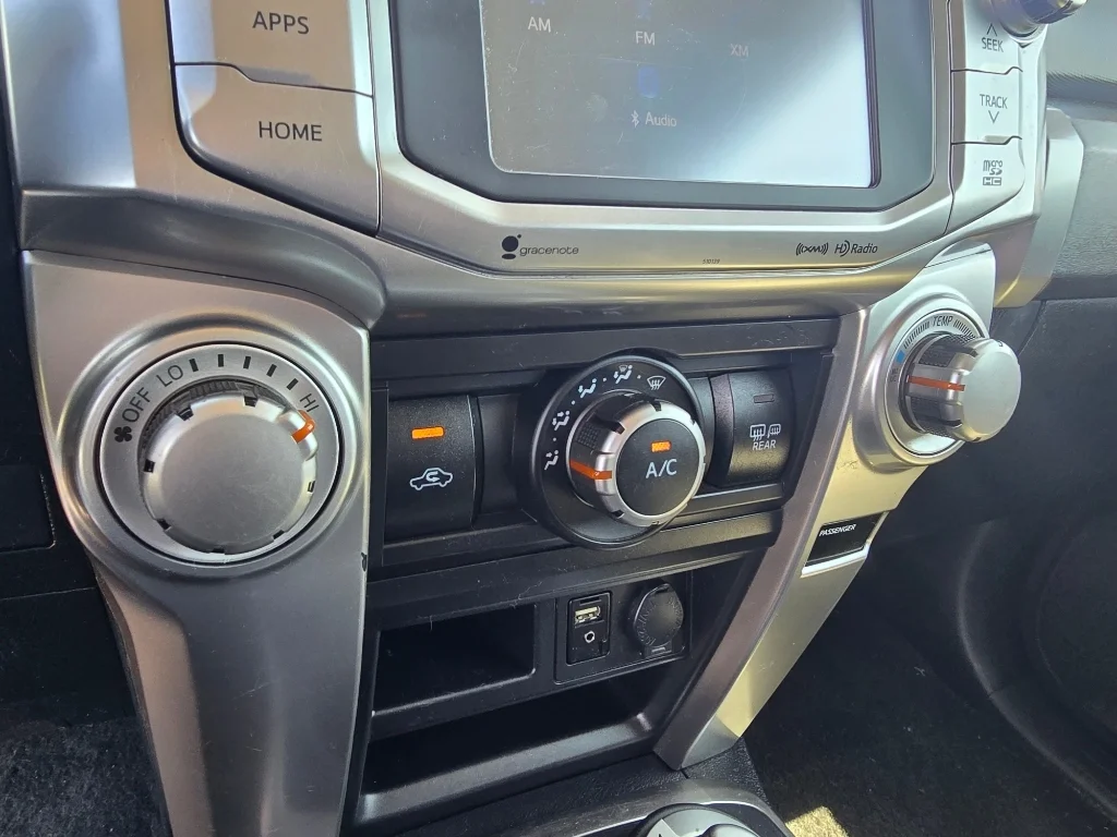 Used 2018 Magnetic Gray Metallic Toyota SR5 Premium image 18