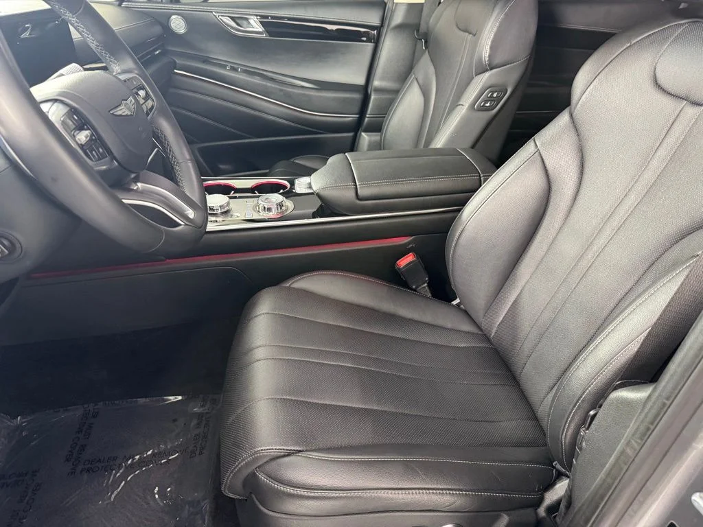 Used 2025 Silver Genesis 2.5T image 16