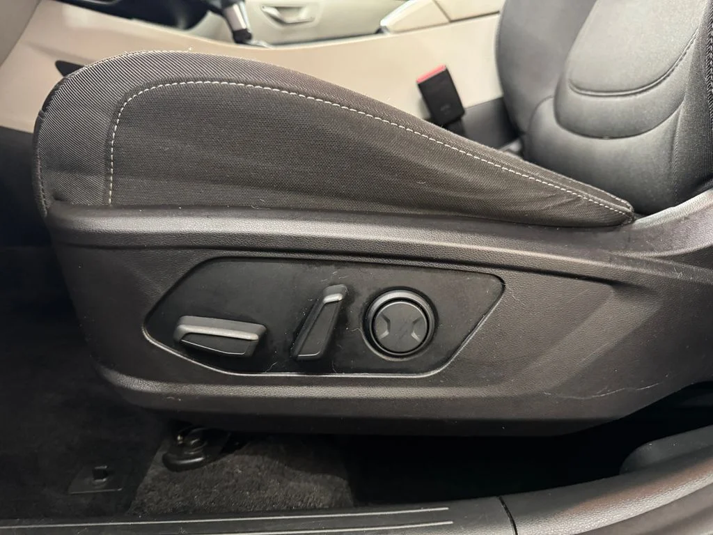 Used 2022 Blue Hyundai SEL image 16