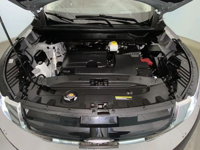 Used 2024 Gray Nissan Platinum image 27