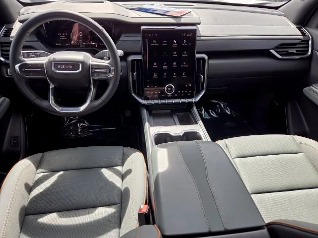 Used 2024 White GMC AT4 image 11