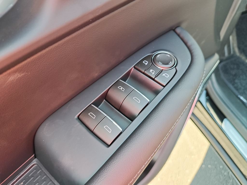 New 2026 Ebony Twilight Metallic Buick Avenir image 12