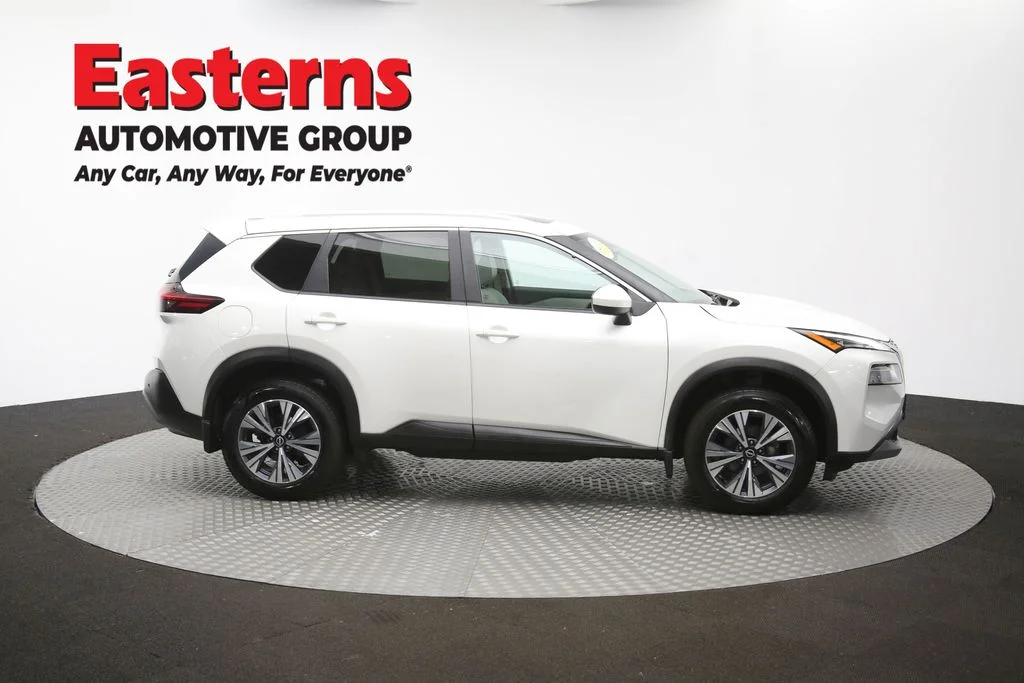Used 2023 White Nissan SV image 47
