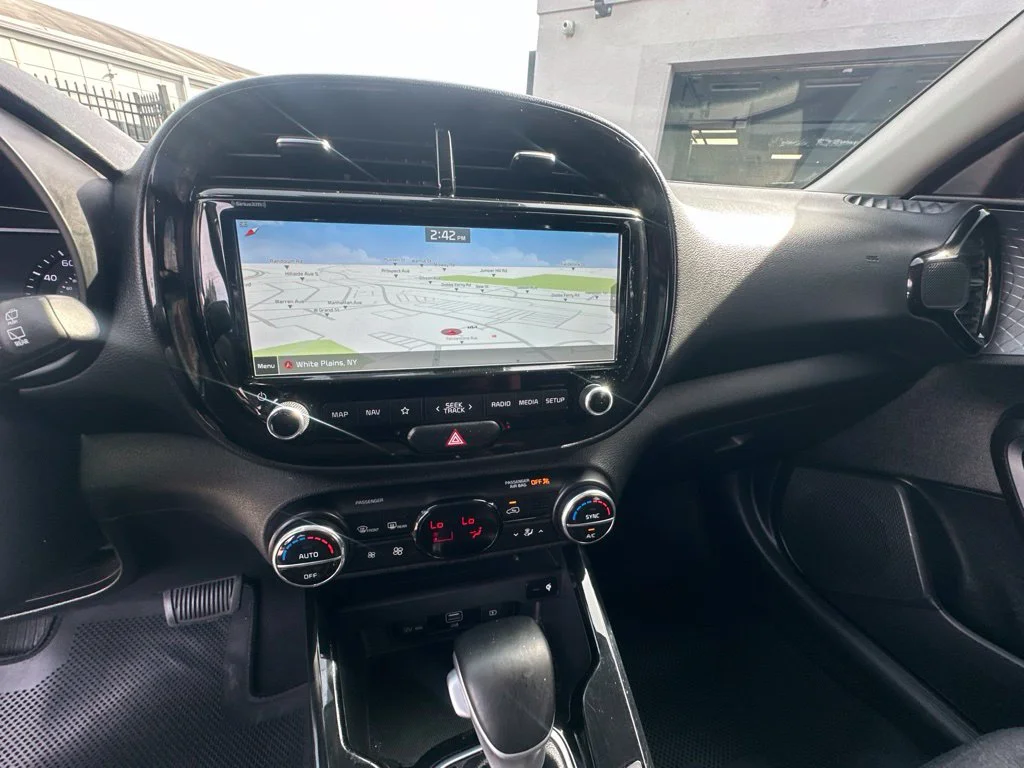 Used 2022 Blue Kia GT-Line image 17