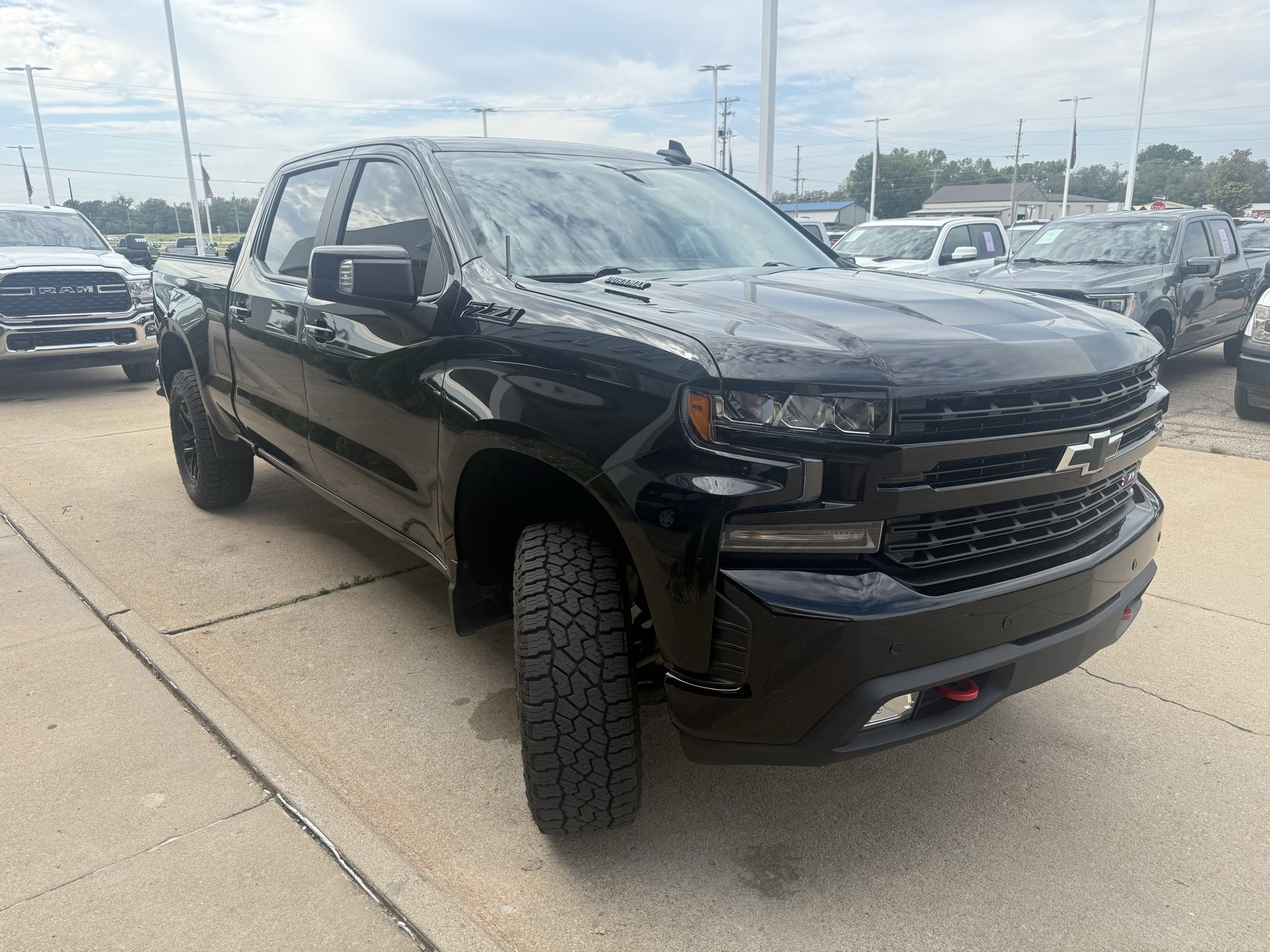 Used 2022  Chevrolet LT Trail Boss image 11