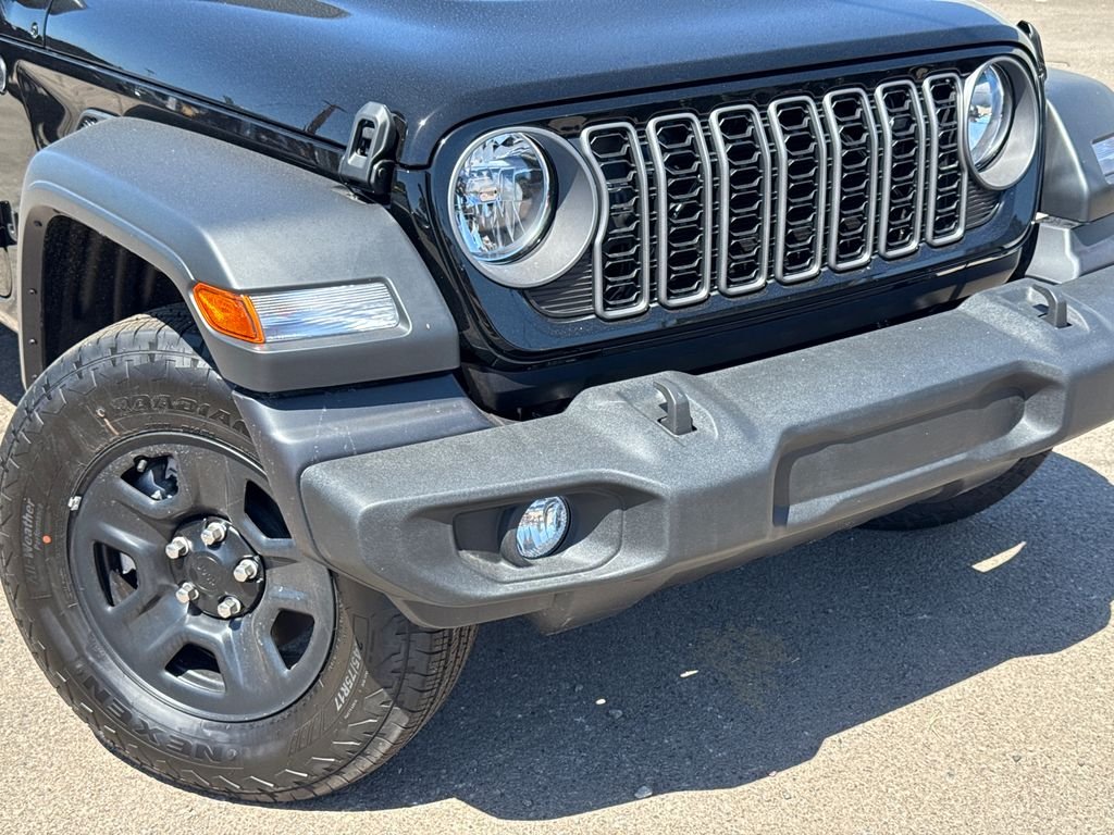 New 2026 Black Clear-Coat Exterior Paint Jeep Sport image 6