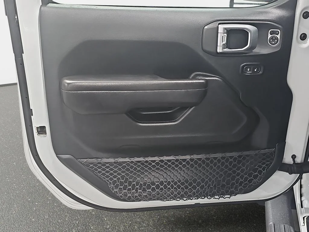 Used 2018 White Jeep Unlimited Sport S image 29