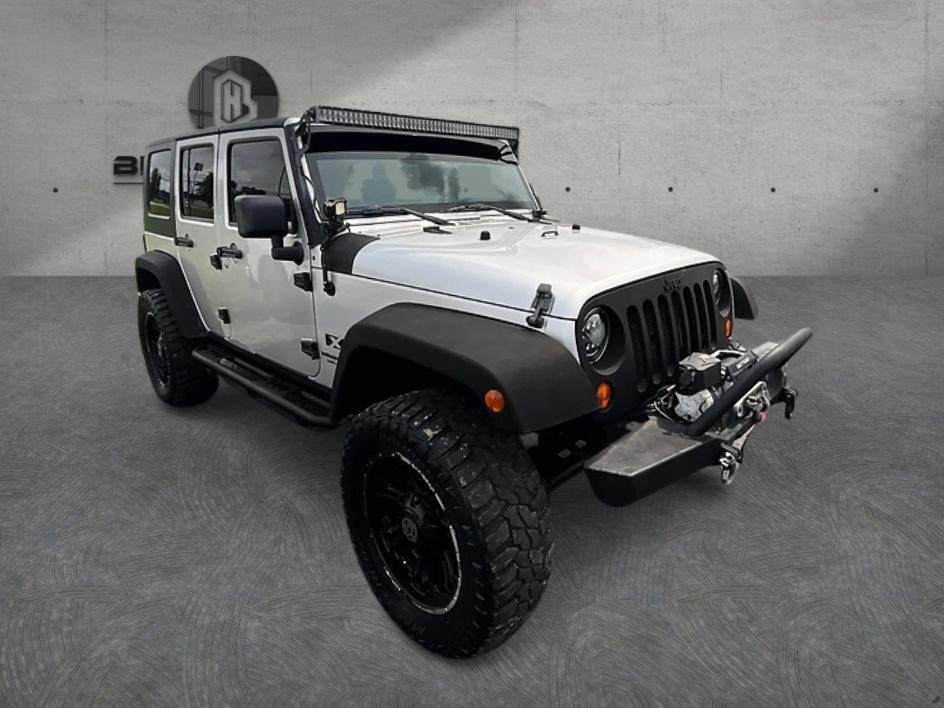 Used 2007 Silver Jeep Unlimited X image 4