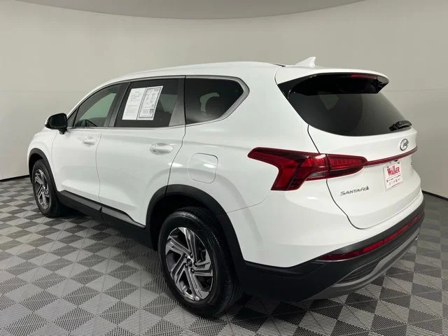 Used 2023 White Hyundai SE image 5