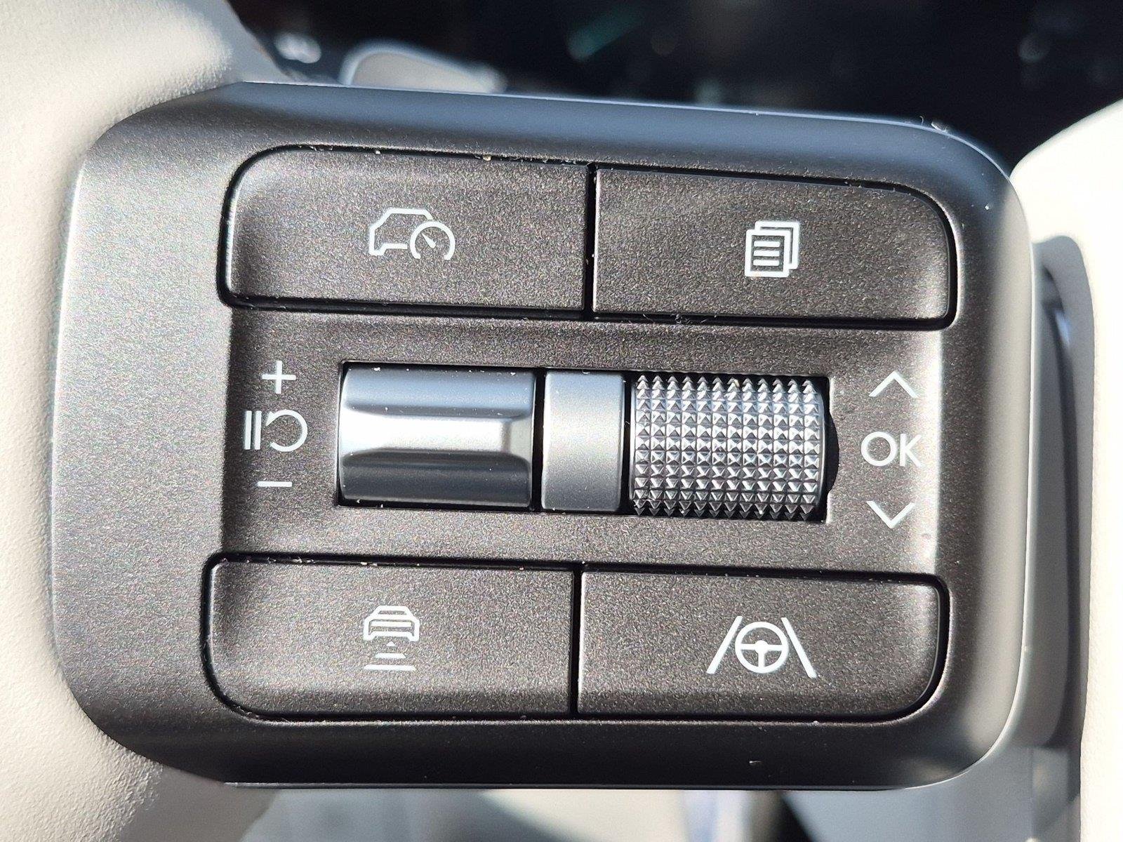 Used 2026 Typhoon Silver Metallic Hyundai SEL 8P image 19