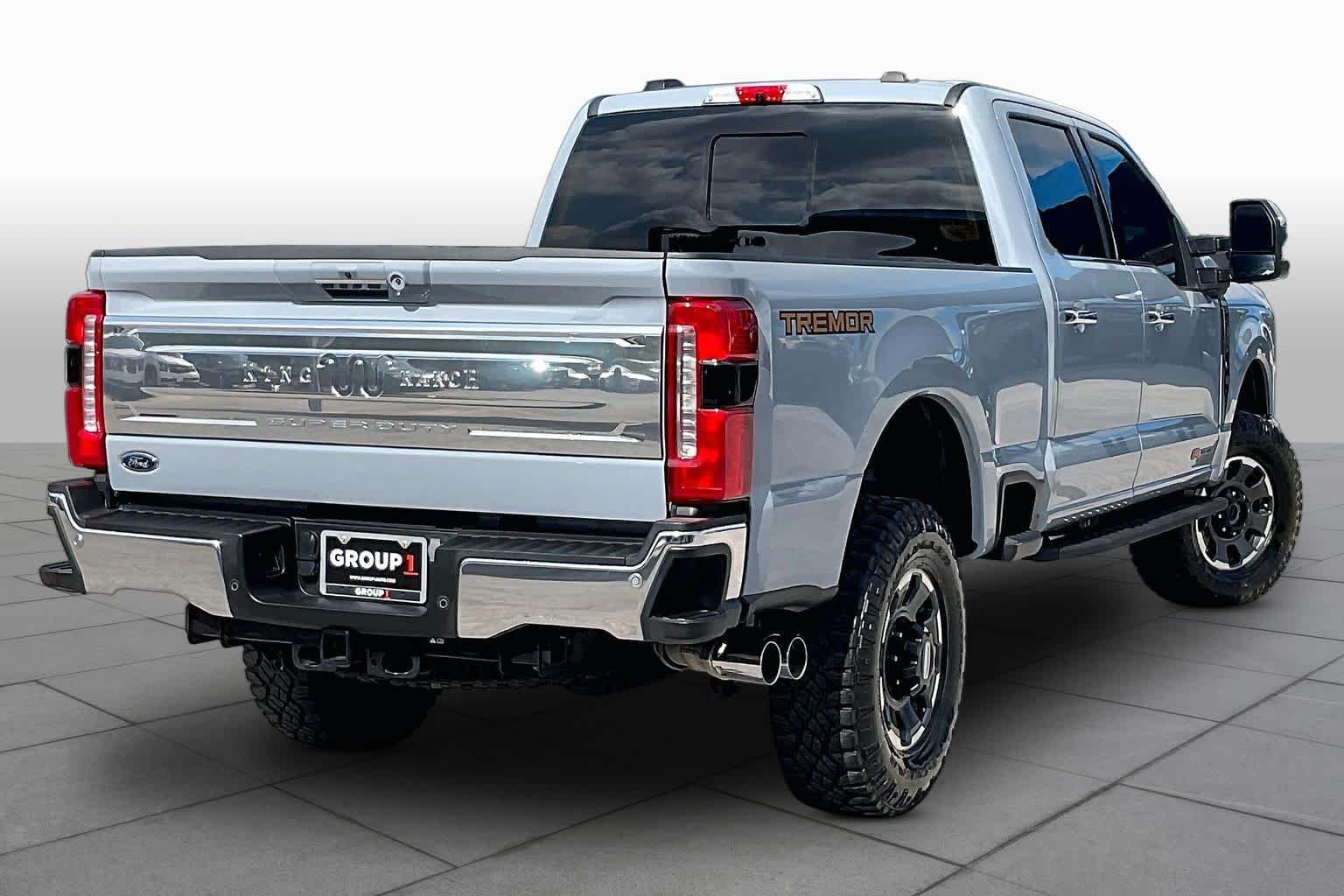 Used 2024 Glacier Gray Metallic Tri-Coat Ford King Ranch image 13