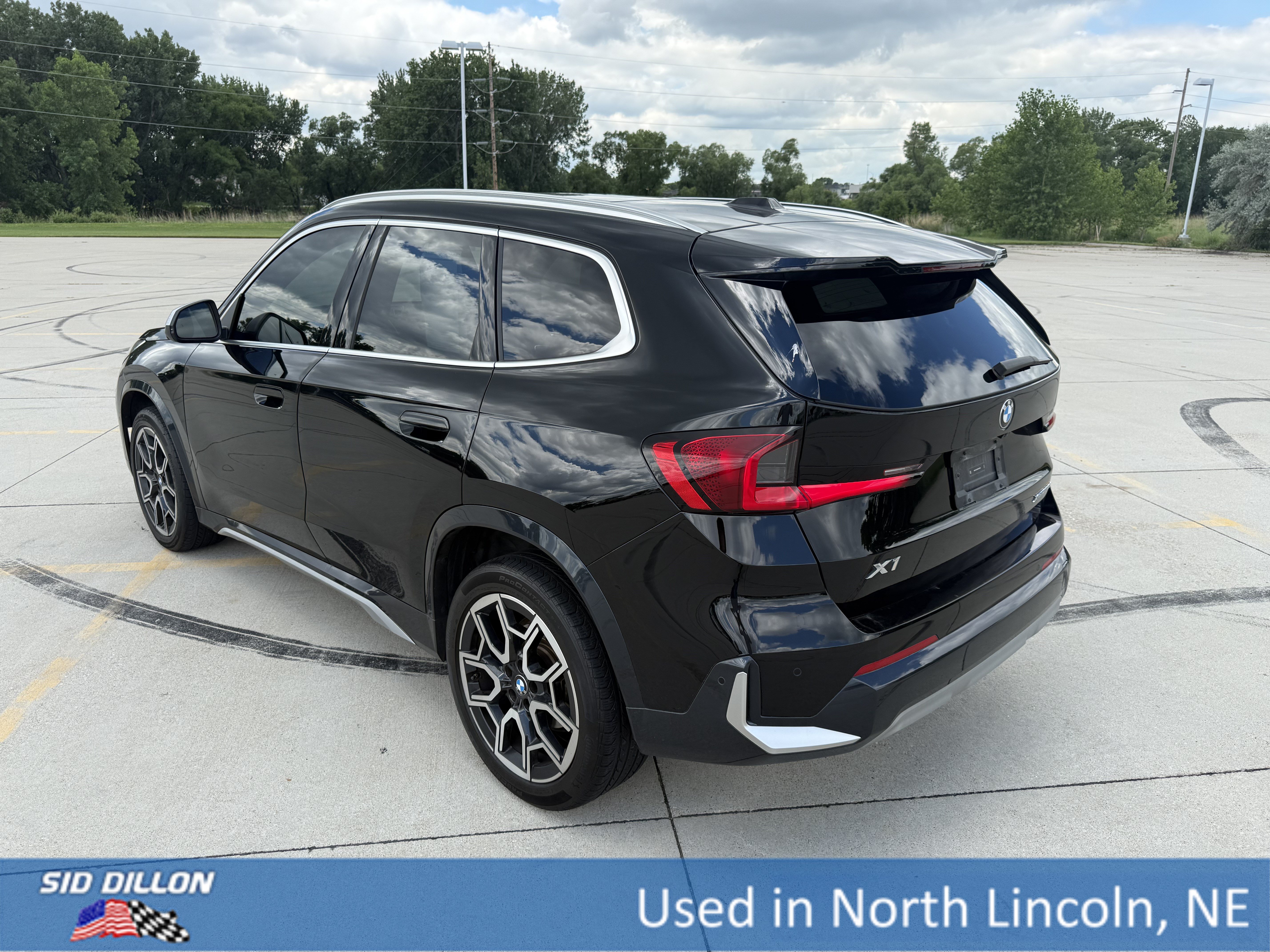 Used 2024 Jet Black BMW xDrive28i image 7