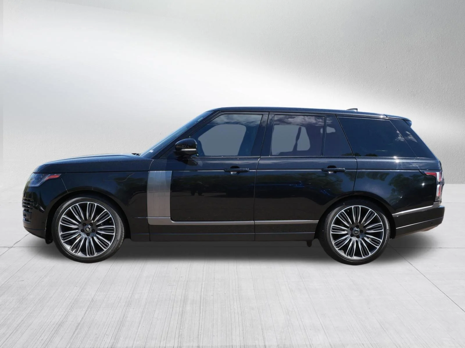 Used 2020 Land Rover Range Rover HSE with VIN SALGS2SE9LA578084 for sale in Minneapolis, Minnesota