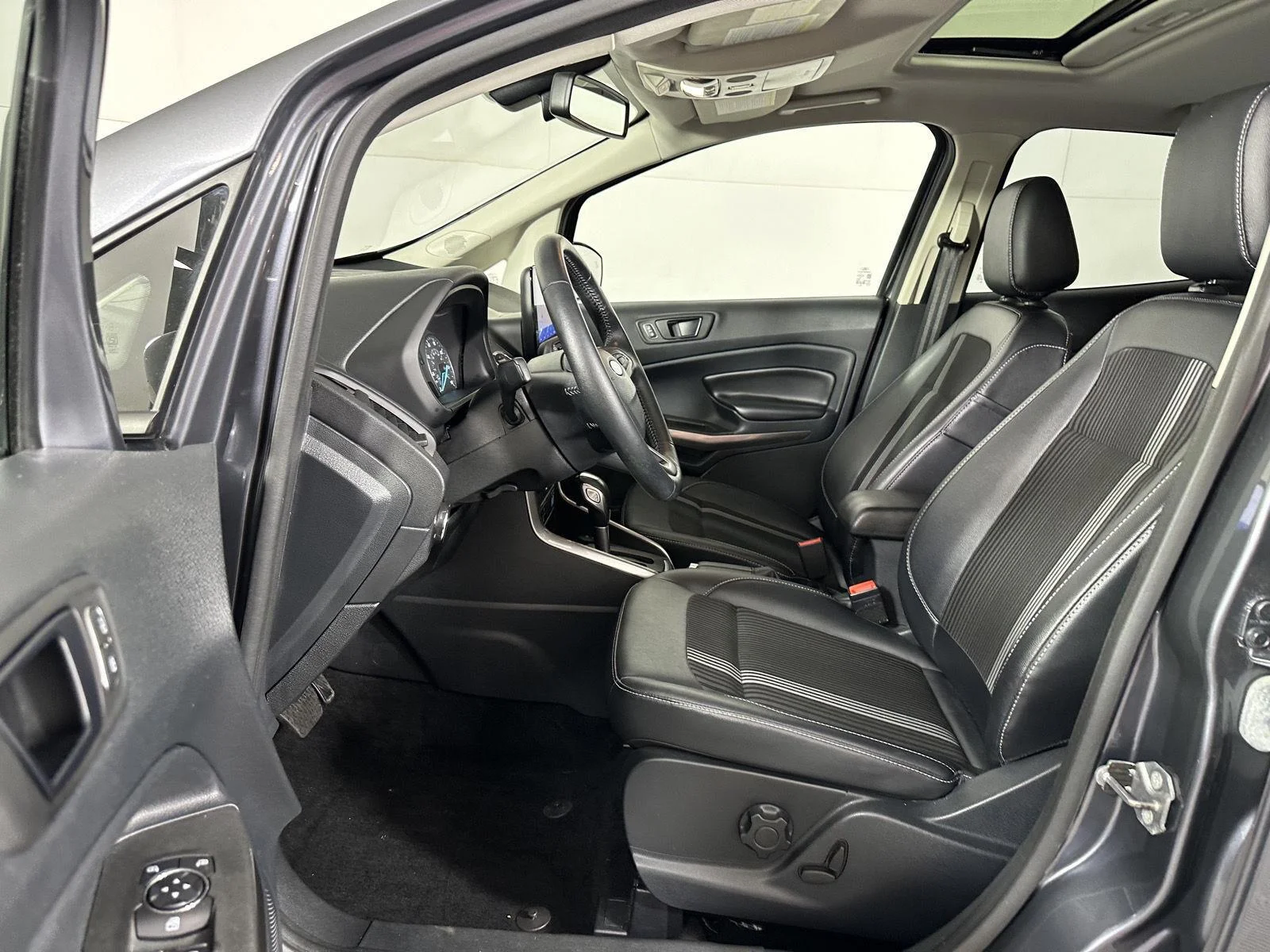 Used 2020 Smoke Ford SES image 11
