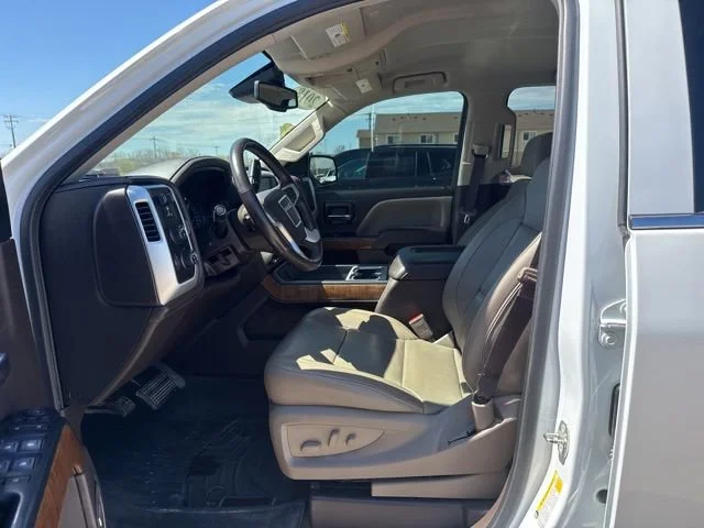 Used 2018 WHITE FROST TRICOAT GMC SLT image 16