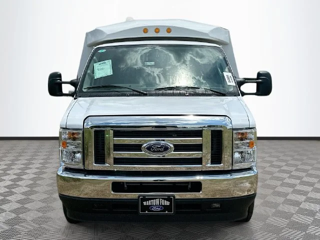 New 2025 Oxford White Ford KNAPHEIDE KUV129D20L image 2