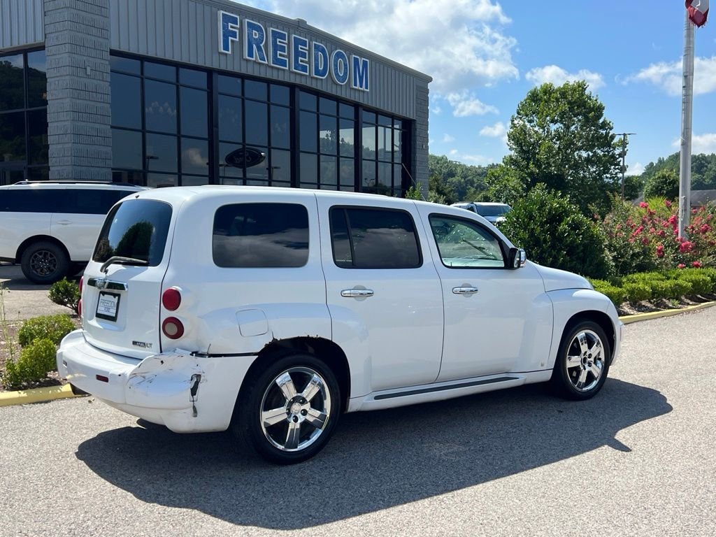 Used 2009 White Chevrolet LT image 11