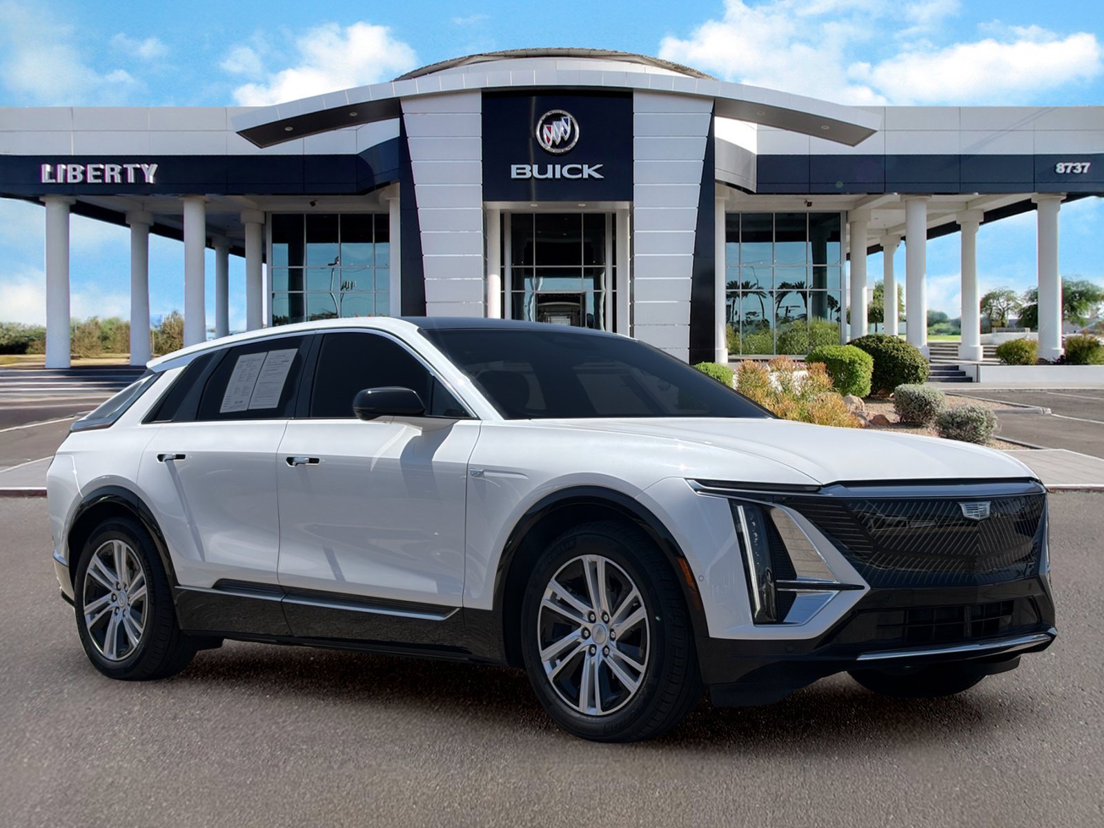 Used 2024 Cadillac LYRIQ Tech with VIN 1GYKPMRK9RZ111357 for sale in Peoria, AZ