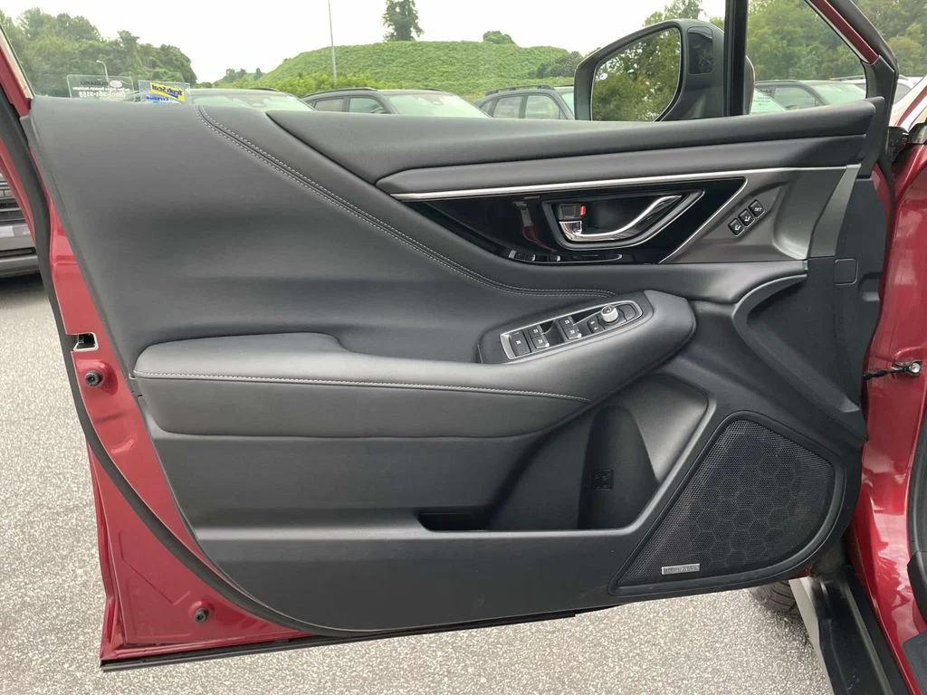 2020 Subaru Outback Limited - Photo 5