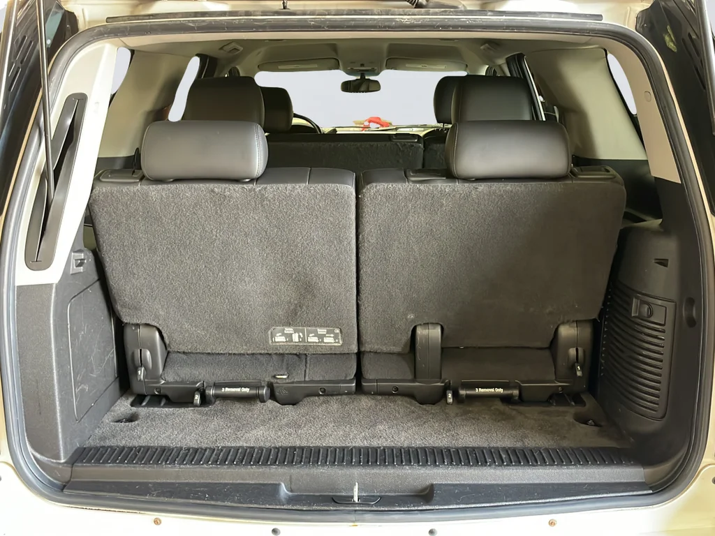 Used 2011 White GMC SLT image 35