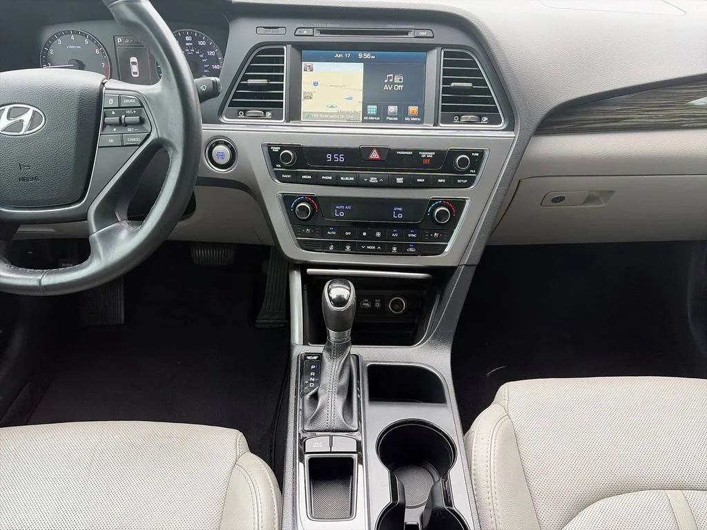 Used 2016 Silver Hyundai Limited image 11