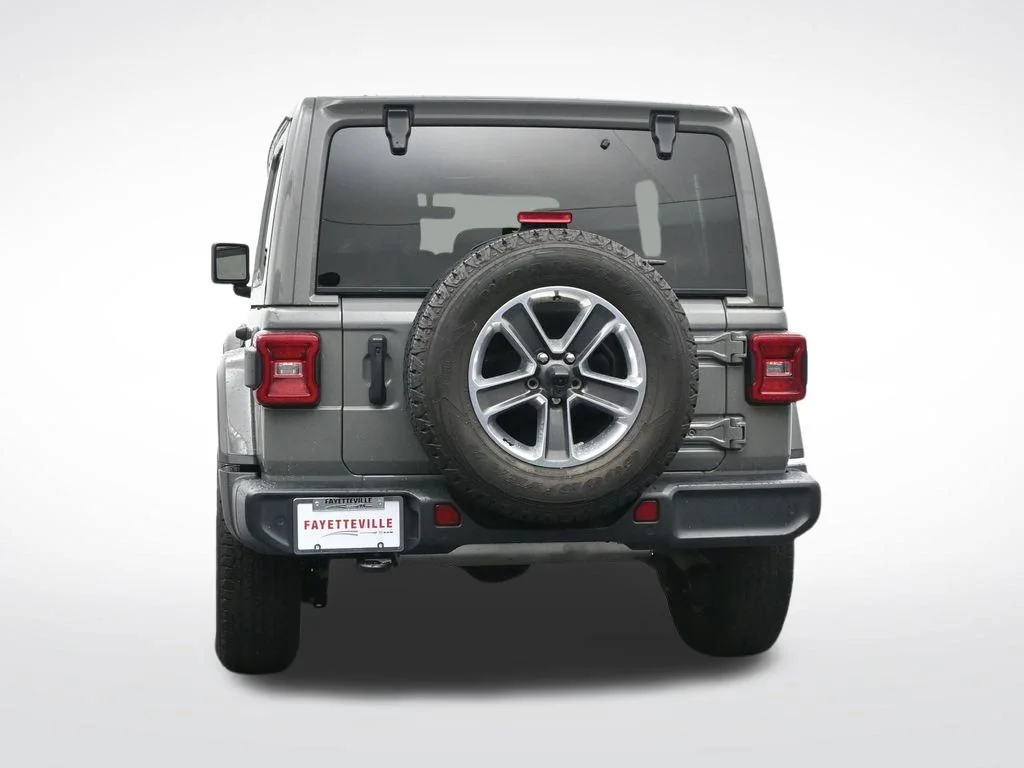 Used 2022 Gray Jeep Unlimited Sahara image 8