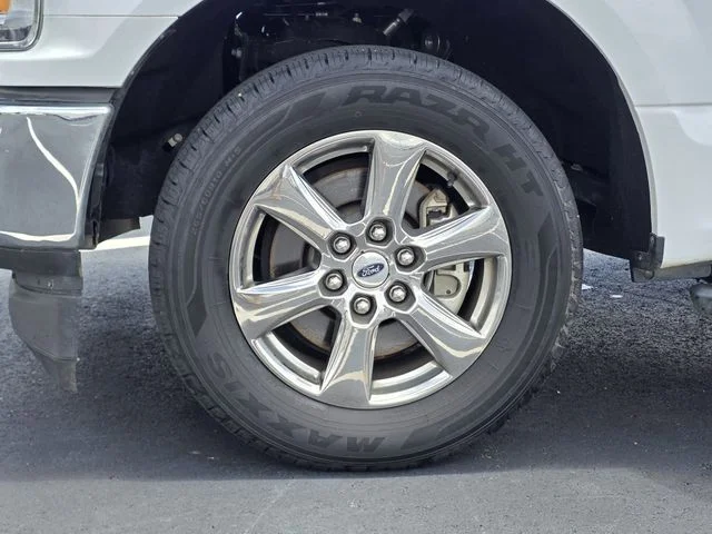 Used 2020 Oxford White Ford XLT image 26
