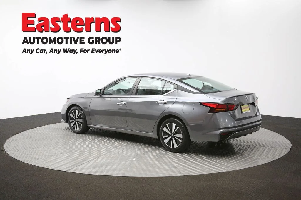 Used 2022 Gray Nissan 2.5 SV image 60