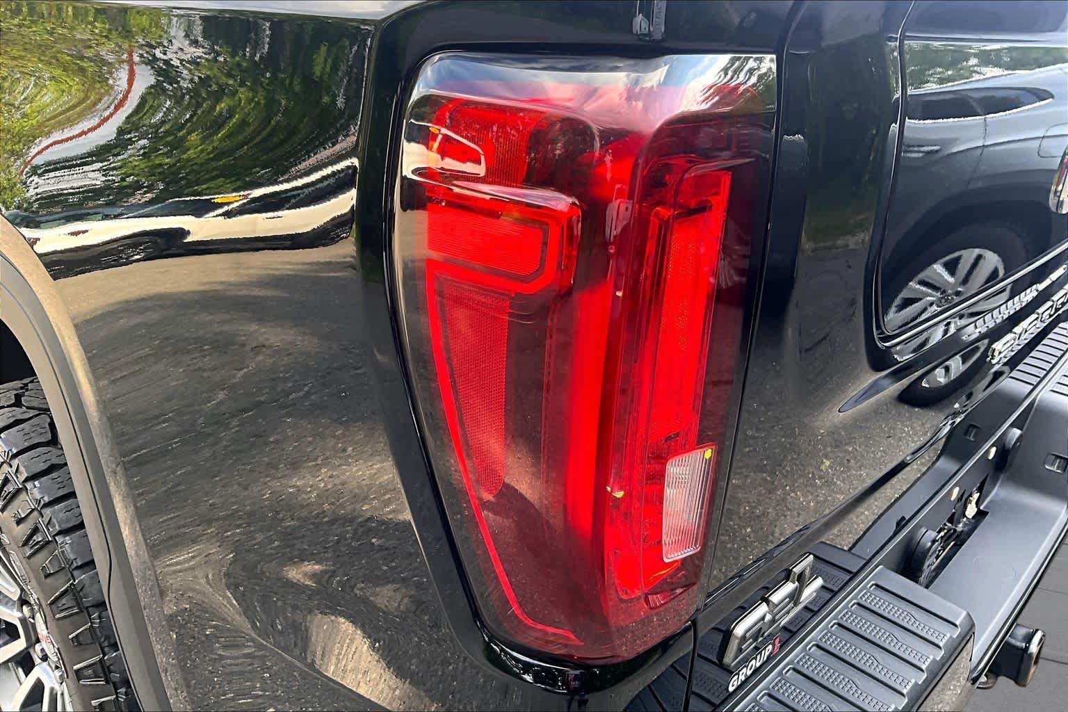 Used 2021 Onyx Black GMC AT4 image 26