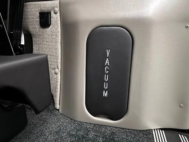 New 2026 Black Ford Explorer Limited SE image 13