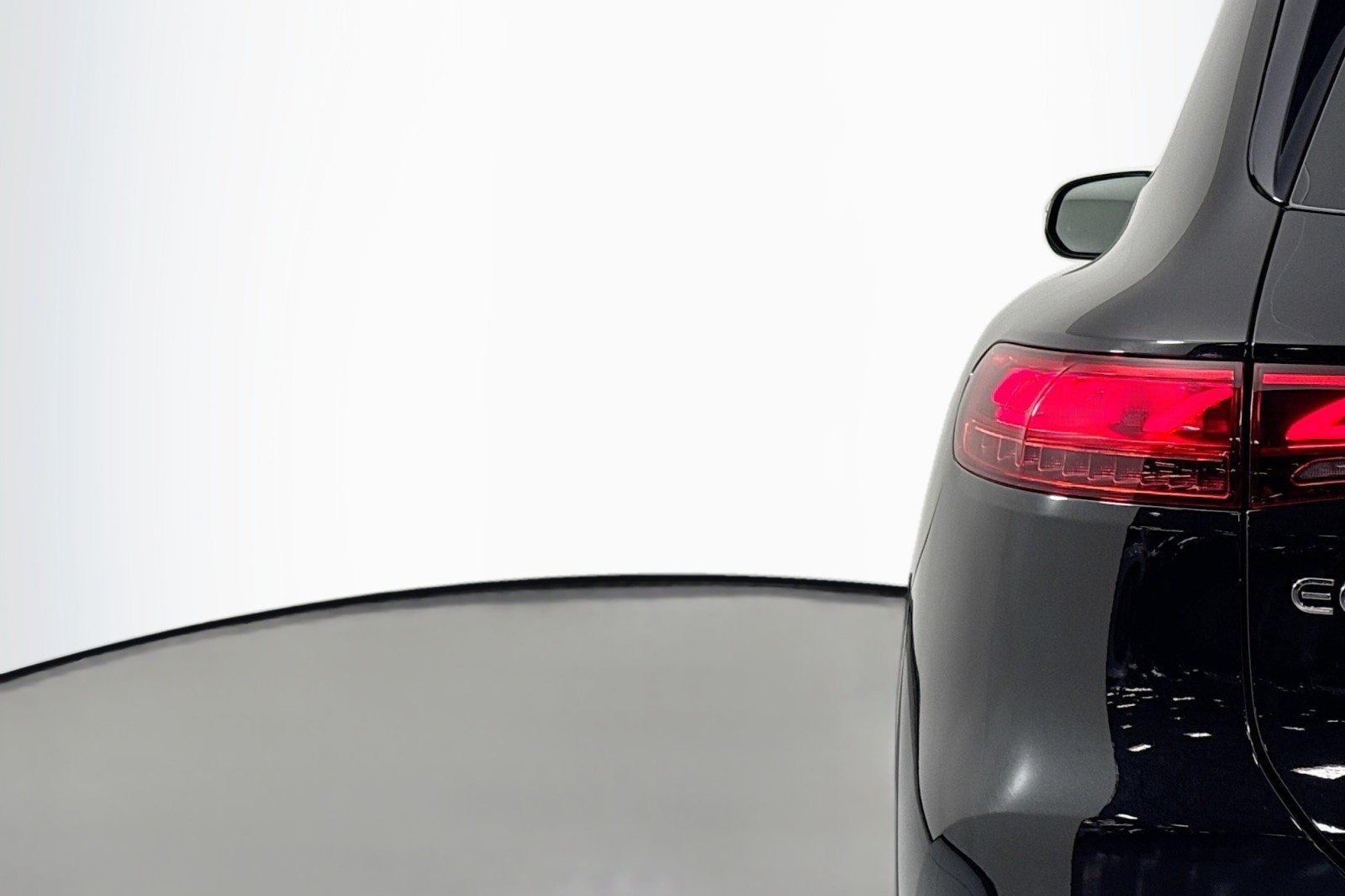 Certified Used 2025 Obsidian Black Metallic Mercedes-Benz 450 image 14