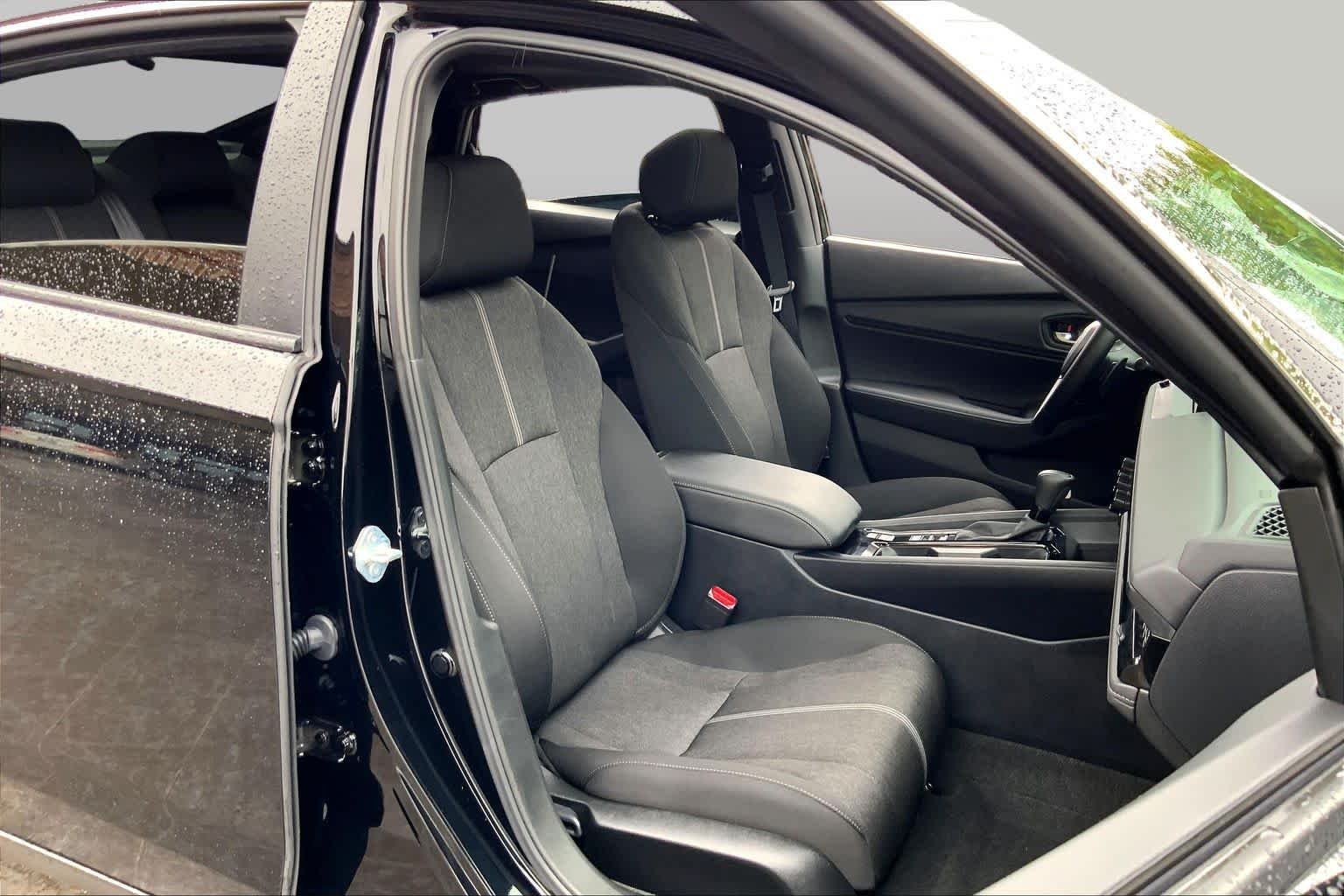 Used 2025 Crystal Black Pearl Honda Sport image 9