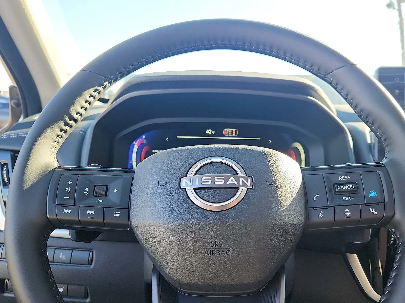 New 2026 Gray Nissan Platinum image 18
