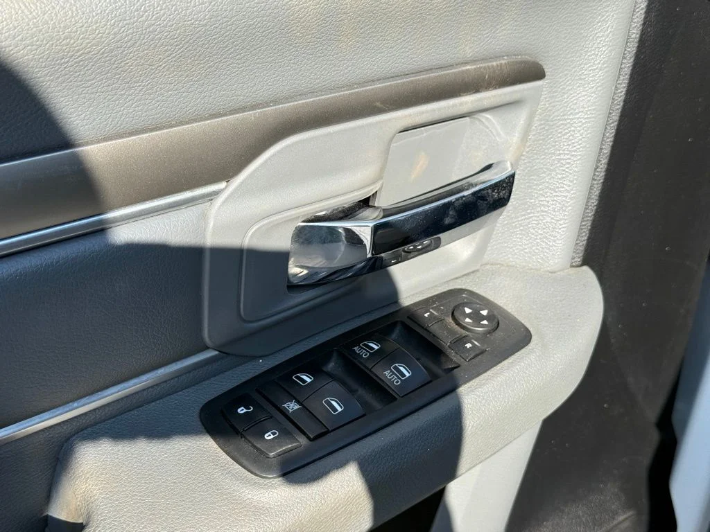 Used 2018 White Ram SLT image 13