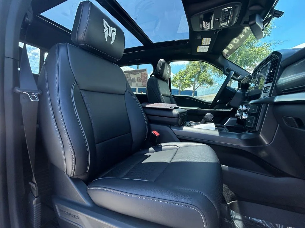 New 2026 Oxford White Ford Lariat image 33