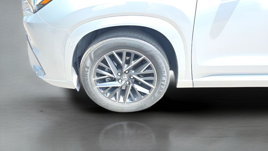 Used 2024 Silver Lexus 350 Premium image 28