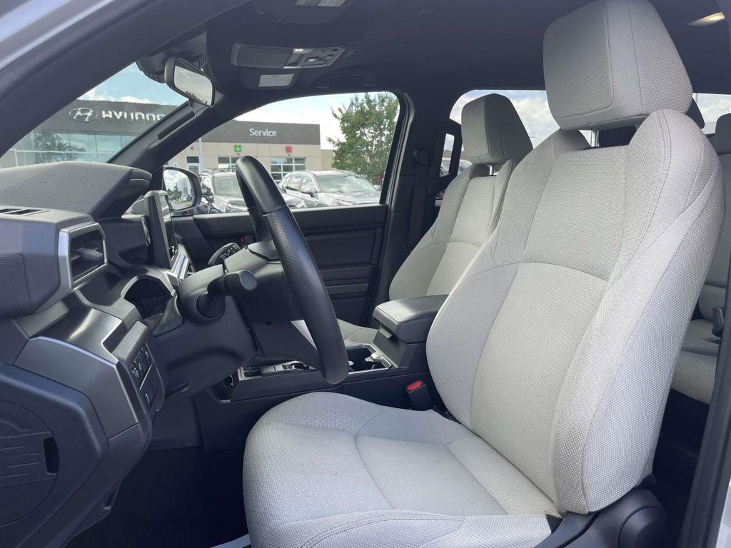 Used 2025 Cutting Edge Toyota SR5 image 9