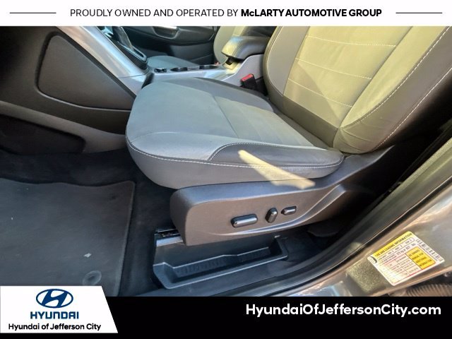 Used 2016 Gray Ford SE image 18