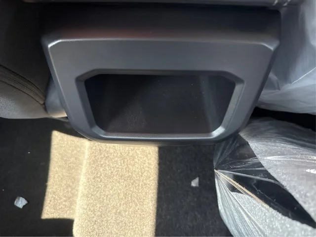 New 2026 Carbonized Gray Metallic Ford XLT image 25
