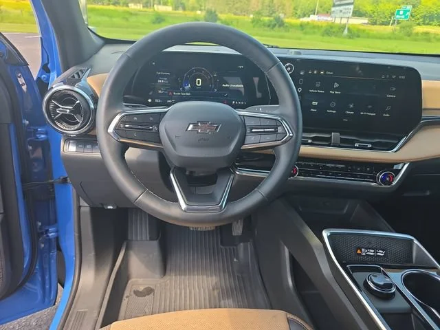 Used 2025 Reef Blue Metallic Chevrolet ACTIV image 15