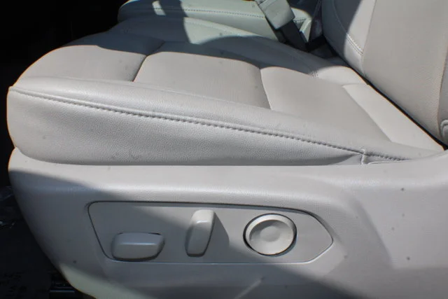 Used 2024 Summit White GMC SLT image 13