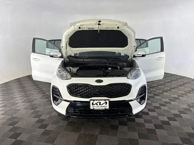 Used 2022 White Kia Nightfall image 13
