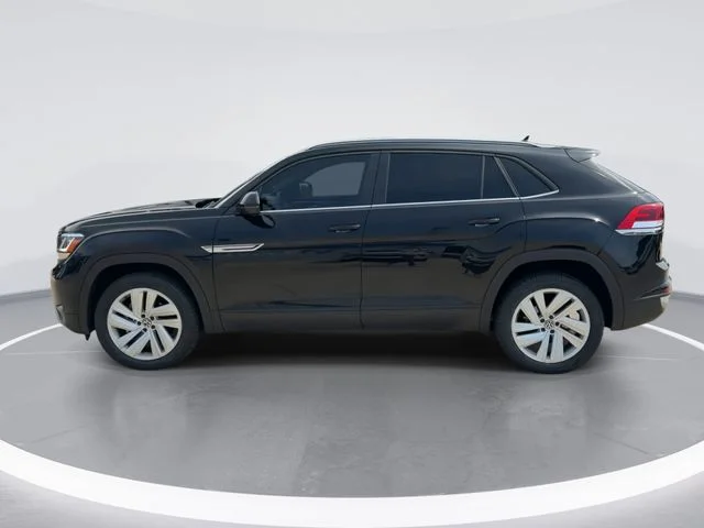 Used 2021 Black Volkswagen 3.6L V6 SE w/Technology image 6