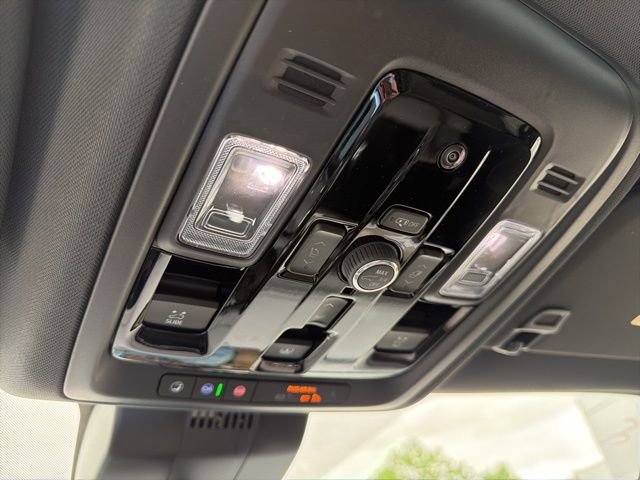 2026 Chevrolet Suburban High Country - Photo 36