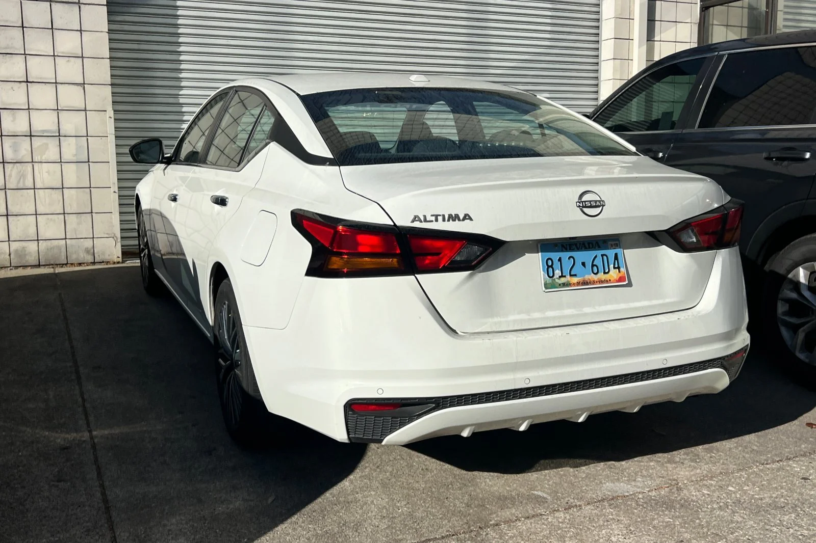 Used 2025 Glacier White Nissan 2.5 SV image 6