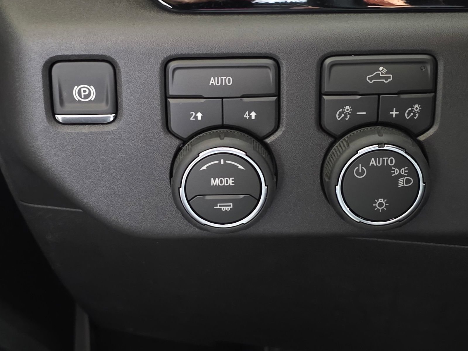 New 2026 Summit White Chevrolet LT (2FL) image 35